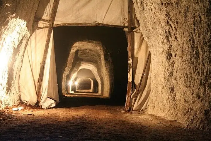 Onam qizini jinsiy aloqa bilan jazoladi